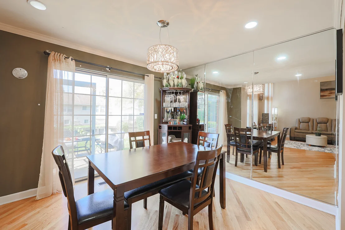 Photo of 270 Manor Drive