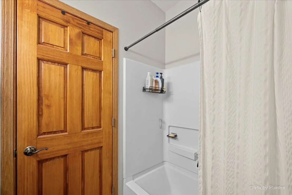 Photo of 752 Prairie Pond Circle