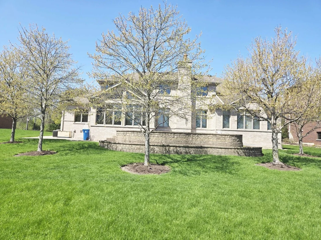 Photo of 839 Parkside Avenue N
