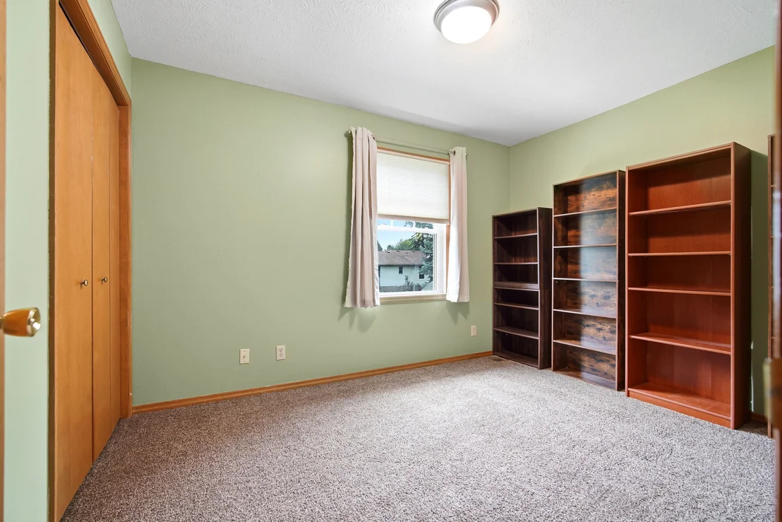 Photo of 1303 Kenneth Drive