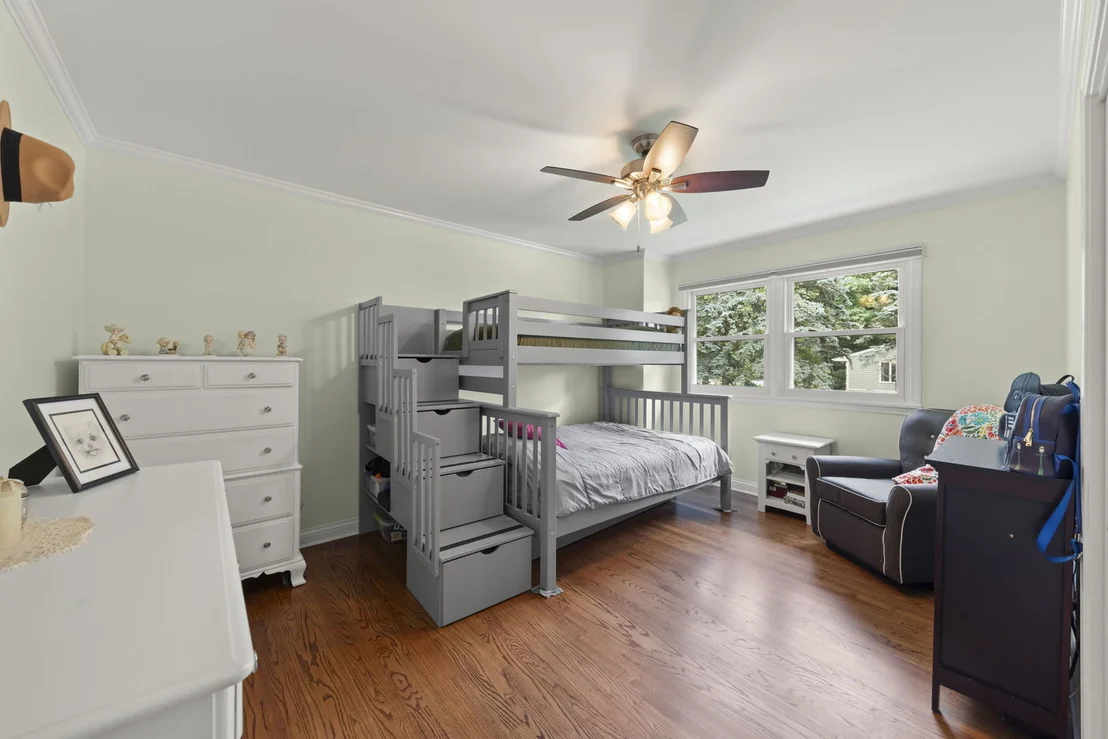 Photo of 3N149 Lynn Drive