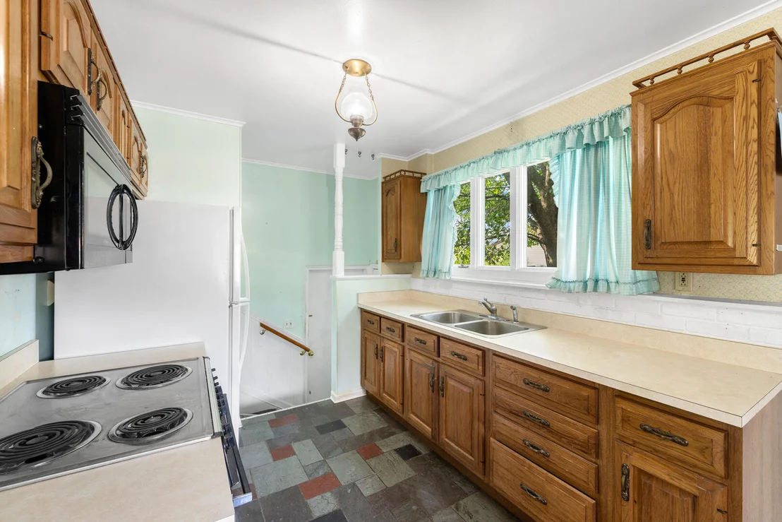 Photo of 17606 N Burnham Avenue
