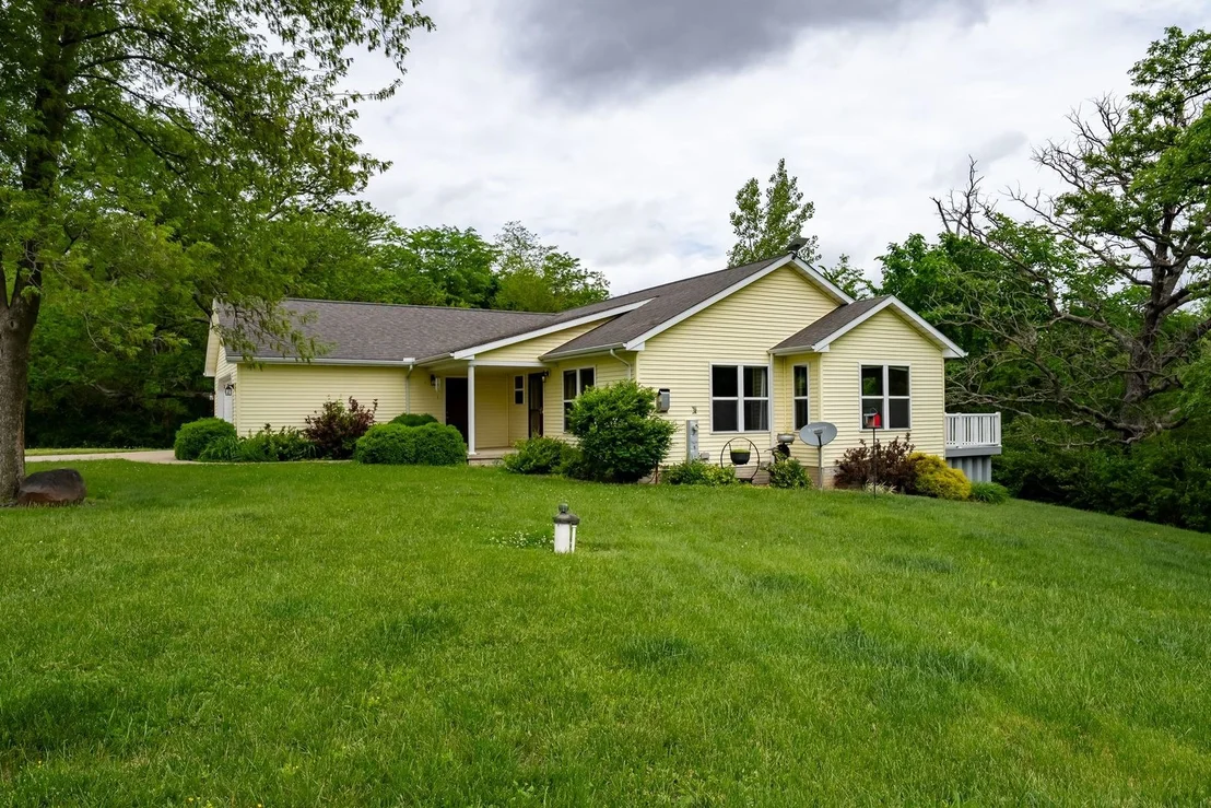 Photo of 2662 Evans Road