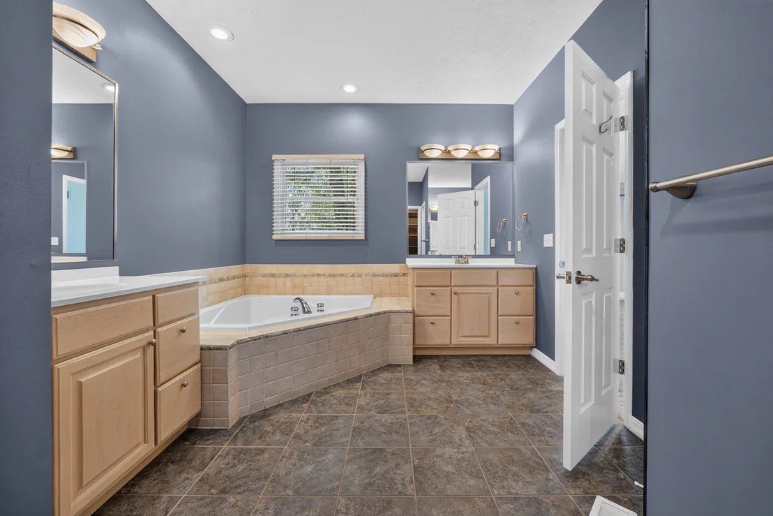 Photo of 41 Pebblebrook Court