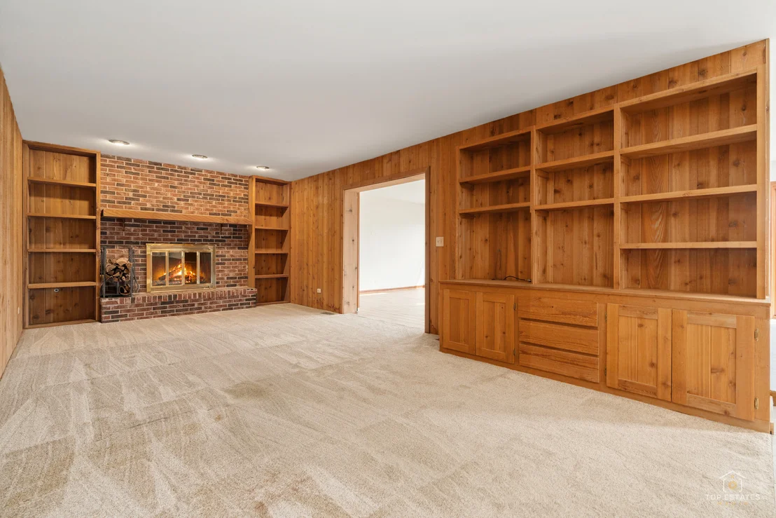 Photo of 225 Fairway Drive