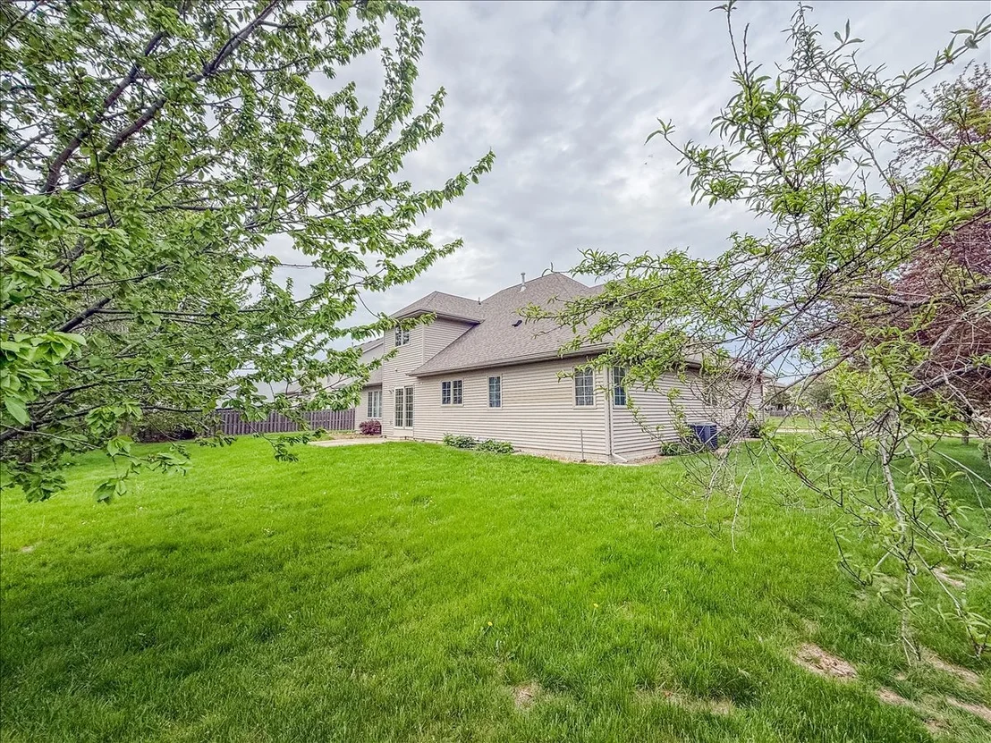Photo of 4705 Stonebridge Drive