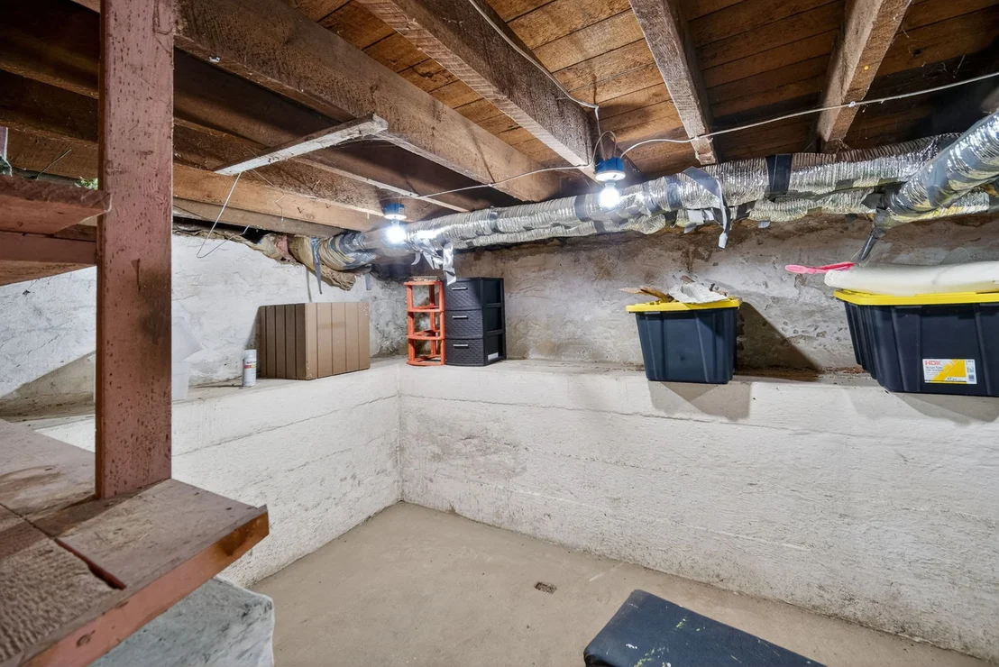Photo of 13730 Center Road