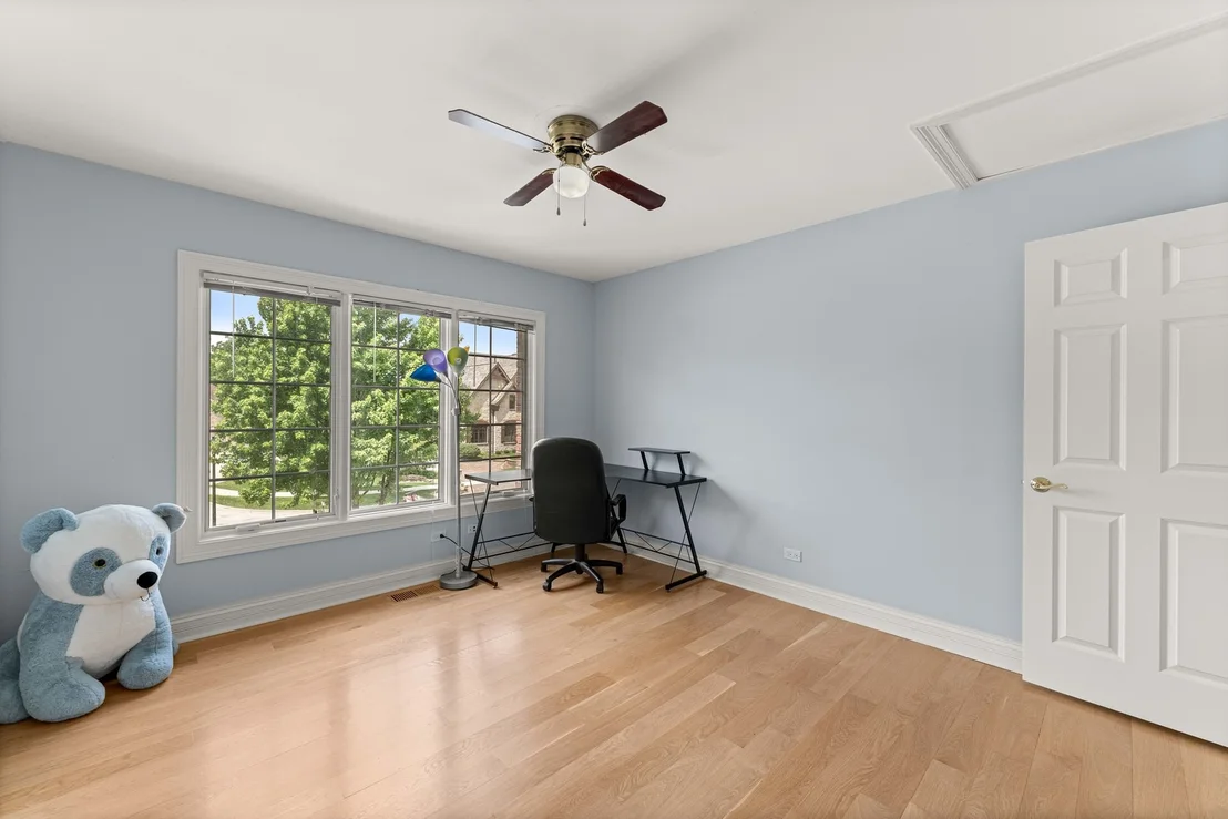 Photo of 281 N Forest Drive