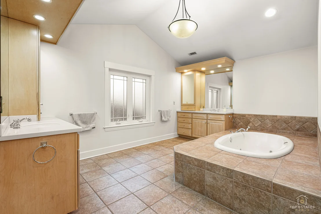Photo of 82 Lawton Road