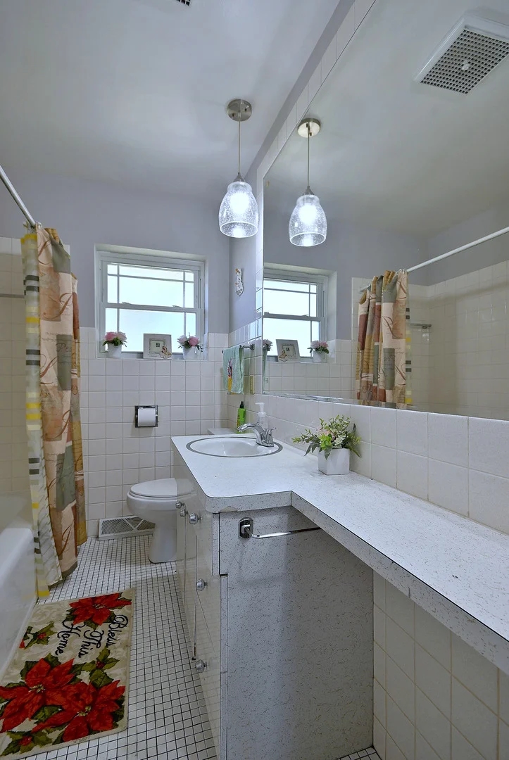 Photo of 341 Iroquois Road