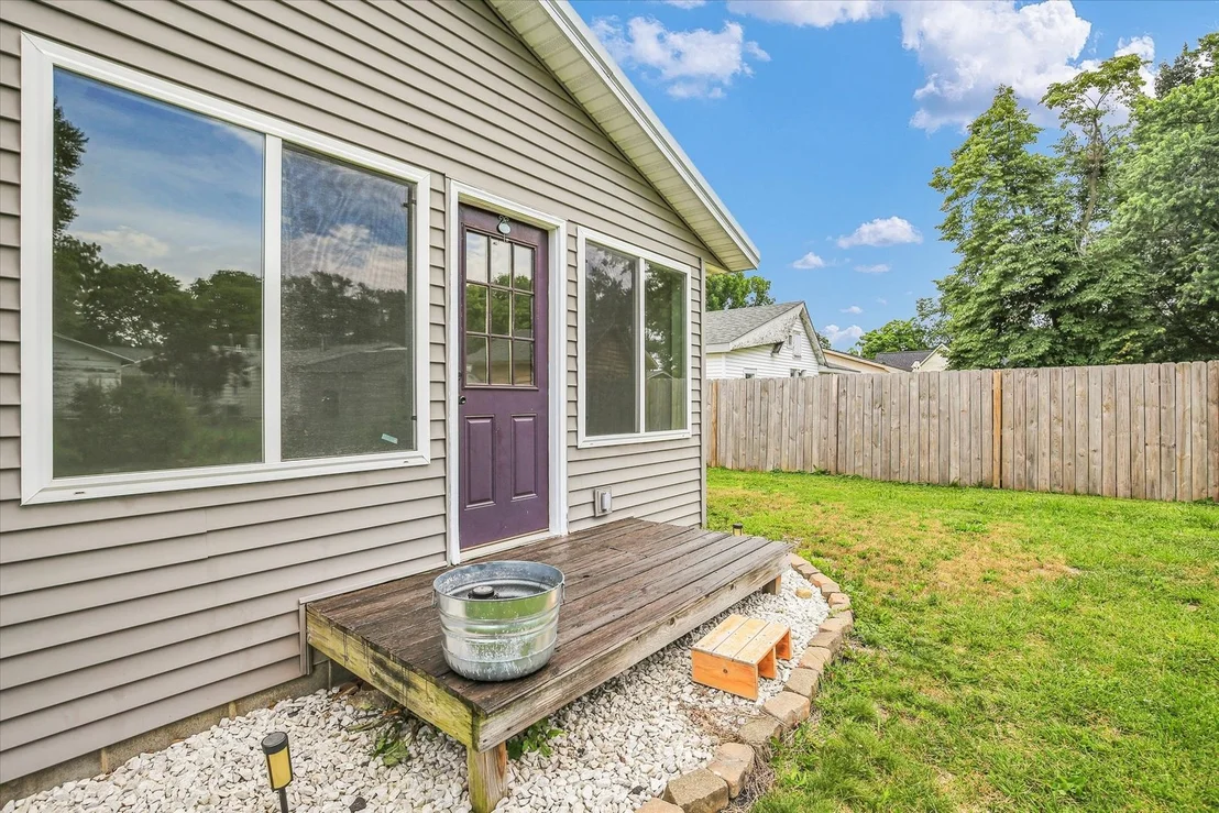 Photo of 521 N McClellan Street