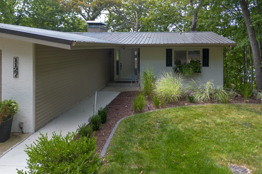 Photo of 1127 Loganberry Lane
