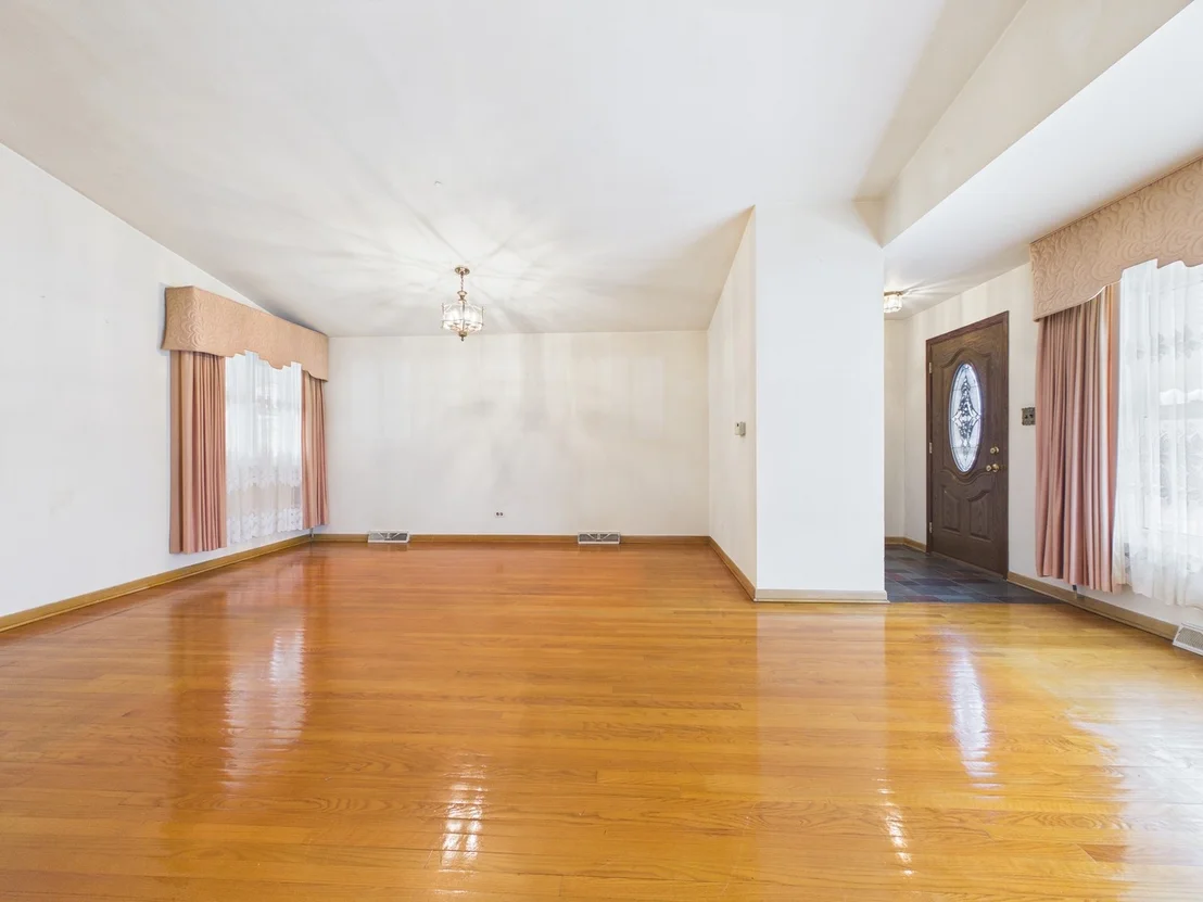 Photo of 9275 Clancy Drive