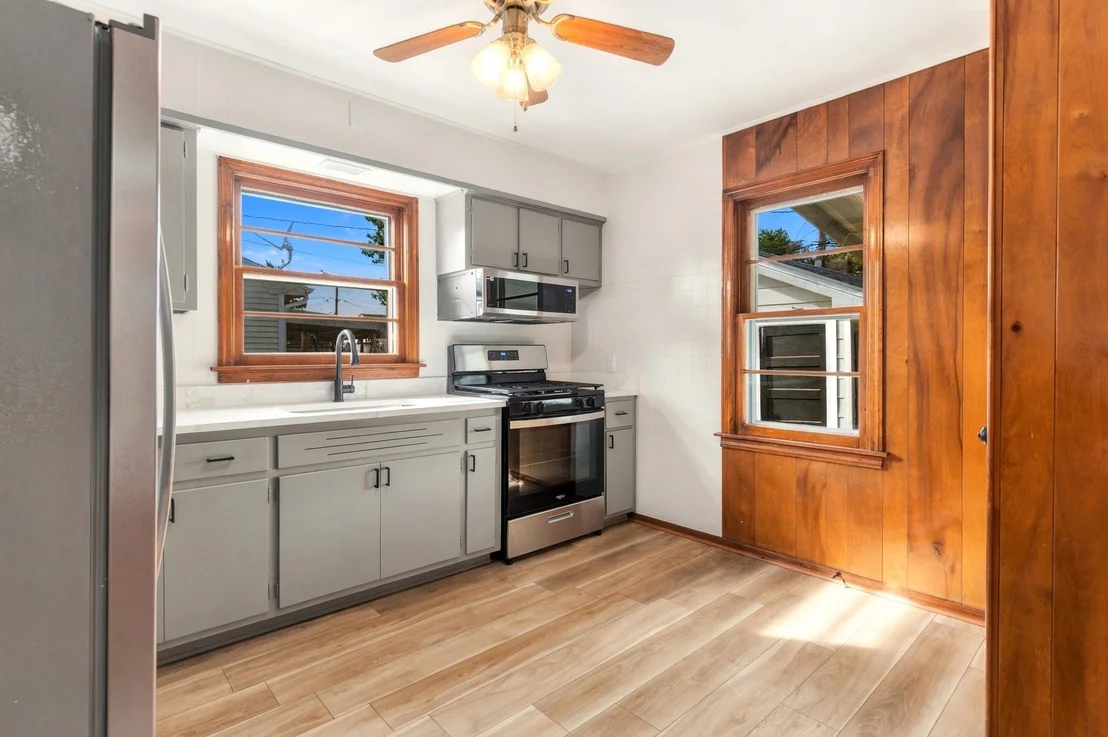 Photo of 124 Riverside Drive