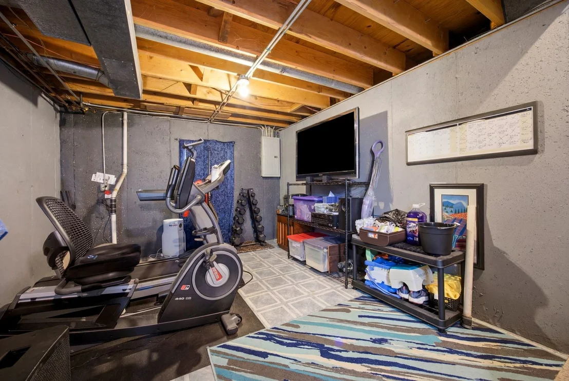 Photo of 702 Hickory Lane