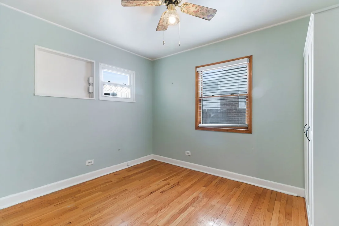 Photo of 4539 Clyde Avenue