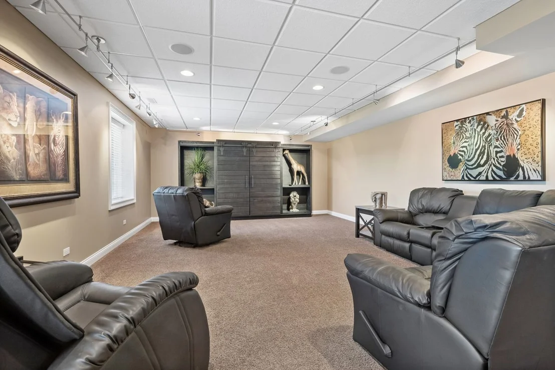 Photo of 1029 Ridgeview Drive