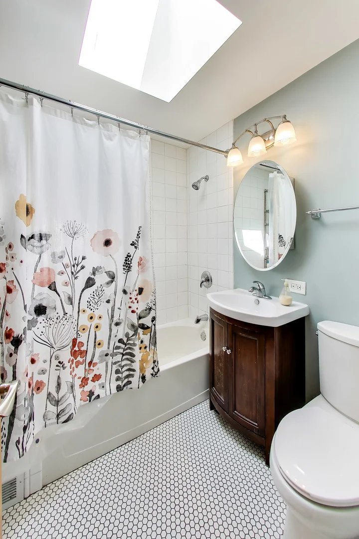 Photo of 834 Carpenter Avenue