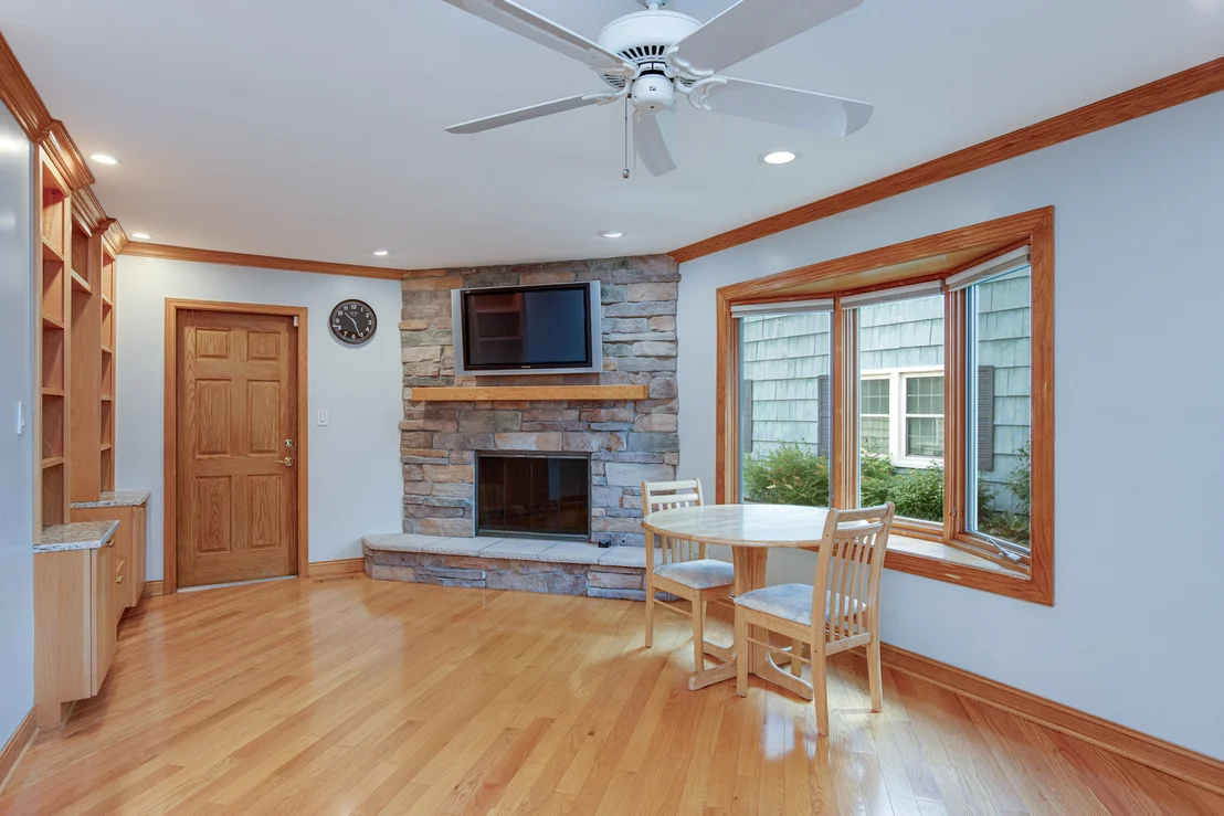 Photo of 955 Bernard Drive