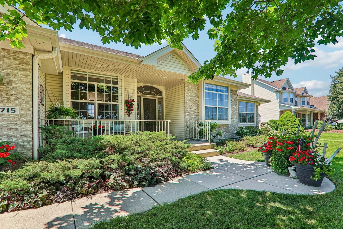 Photo of 5715 Saddle Ridge