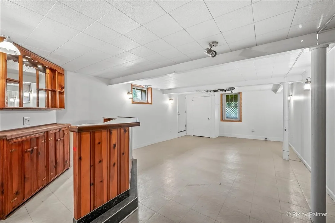 Photo of 2409 Grove Lane
