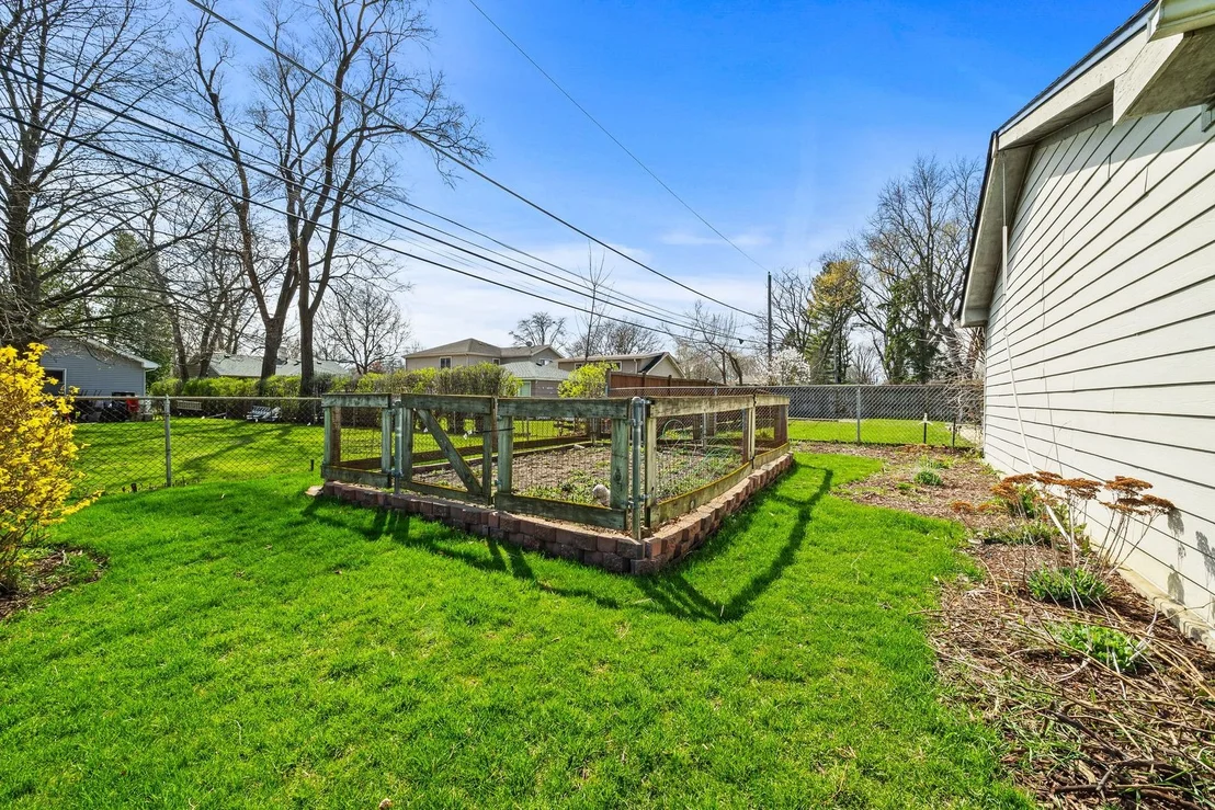 Photo of 2203 Eastman Street