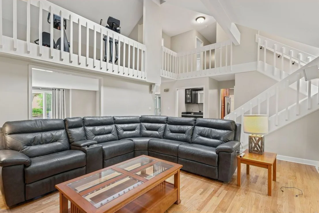 Photo of 1023 Creekside Circle