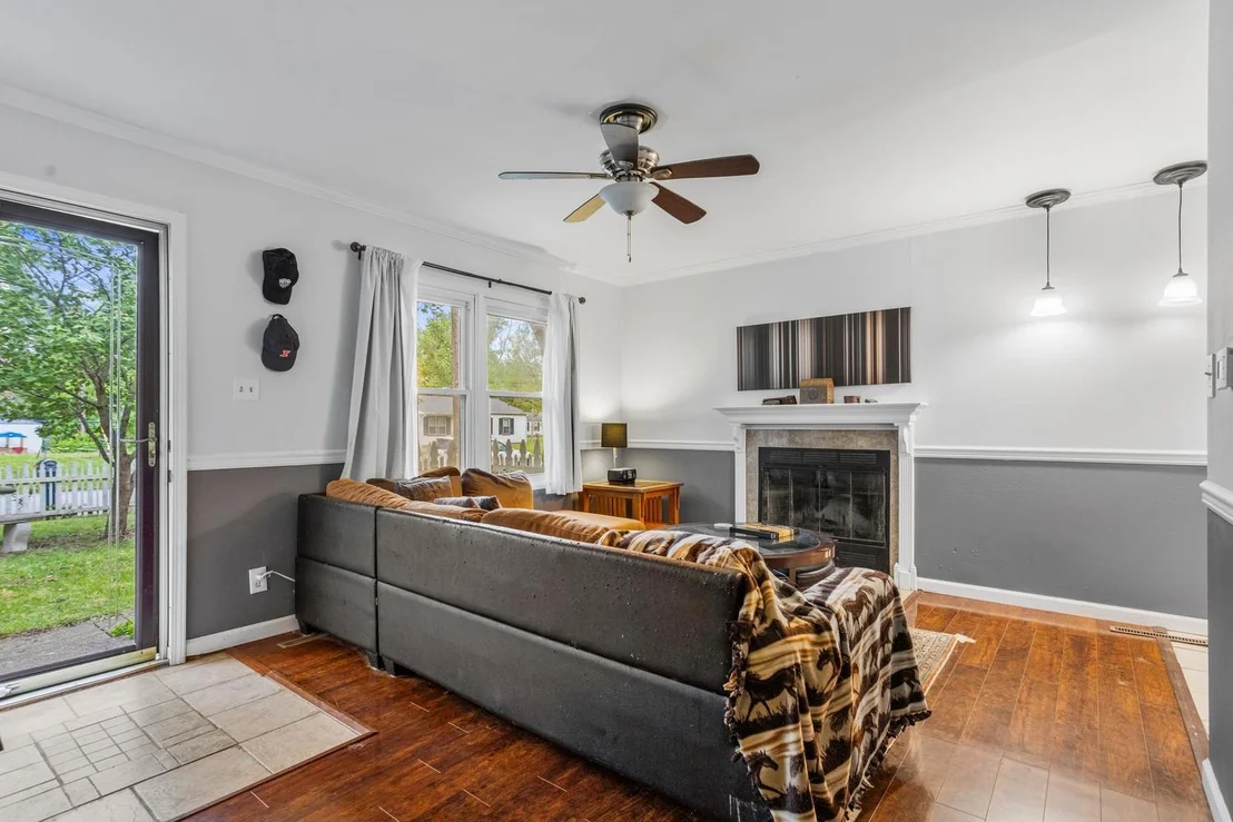 Photo of 1619 Clover Lane