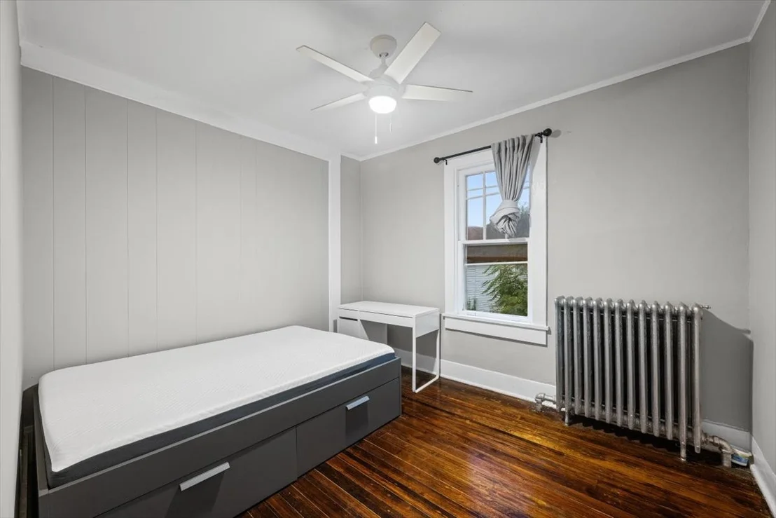 Photo of 1235 Leon Place