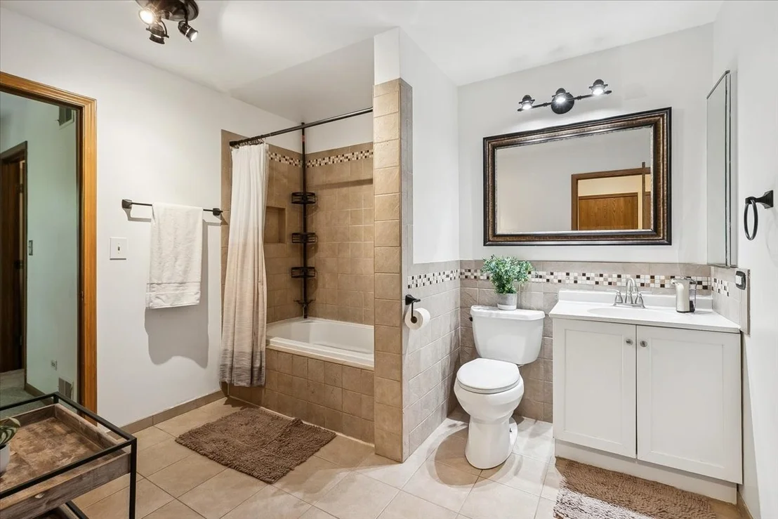 Photo of 115 WINDJAMMER Lane