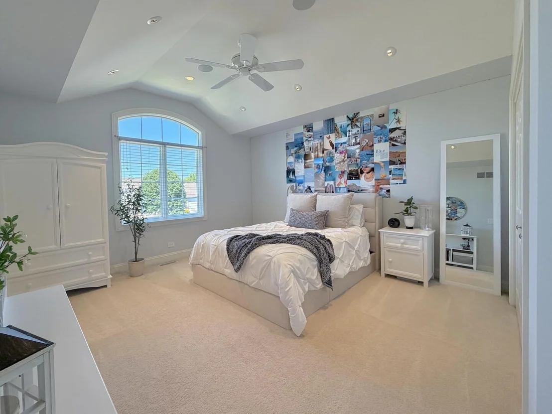 Photo of 2307 Red Oak Lane