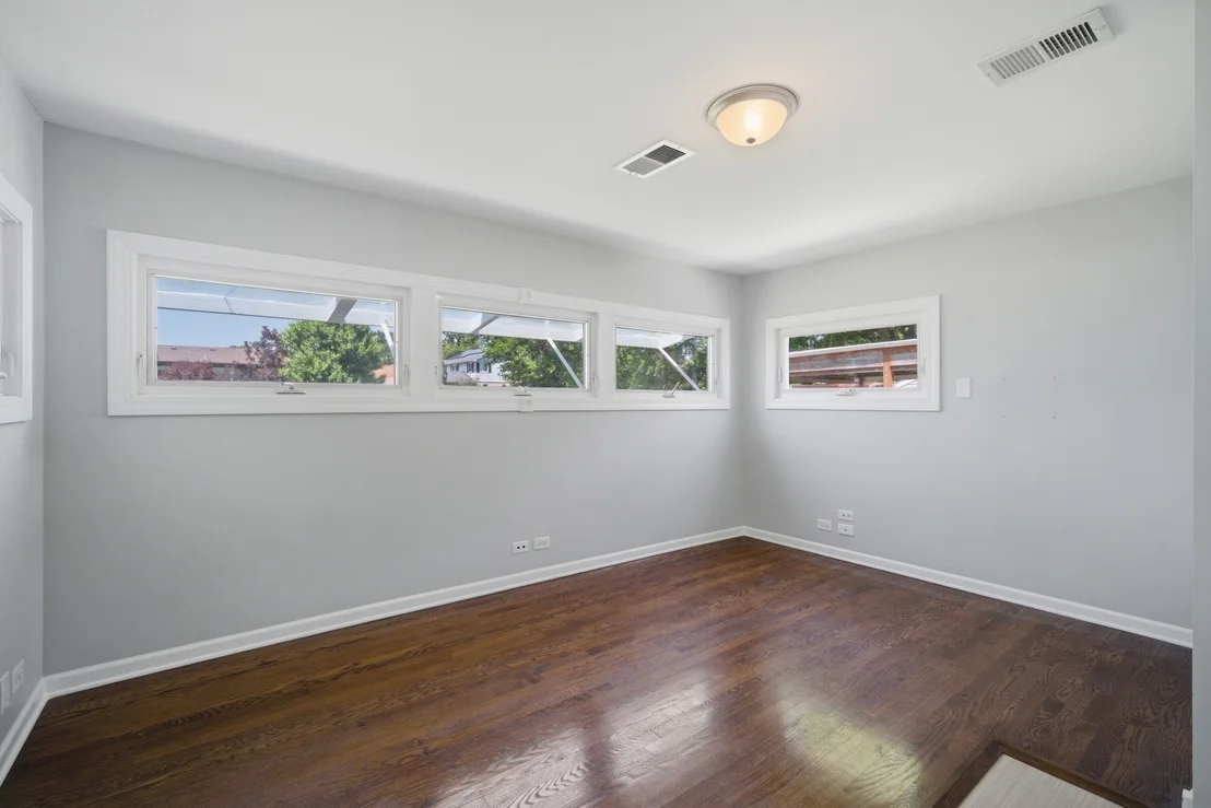 Photo of 1522 N Hillside Avenue