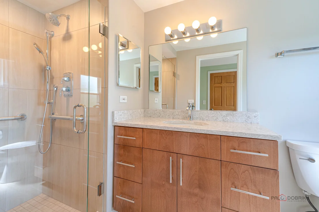 Photo of 255 Lee Road