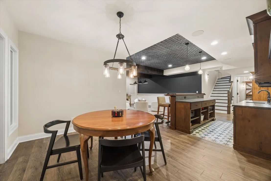 Photo of 1561 Hawthorne Lane