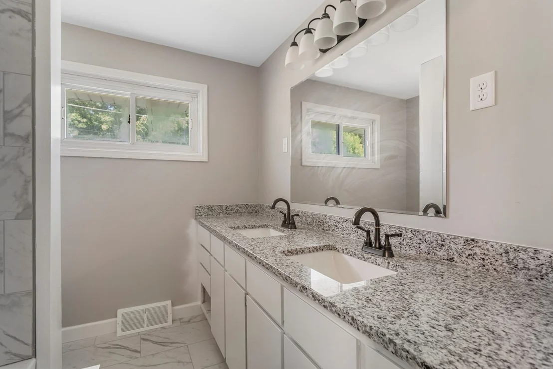 Photo of 405 Dodson Drive E