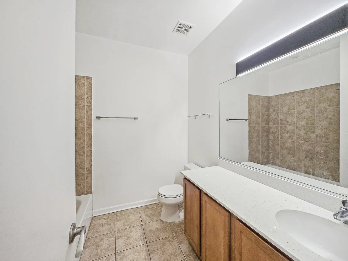 Photo of 2415 W 32nd Place