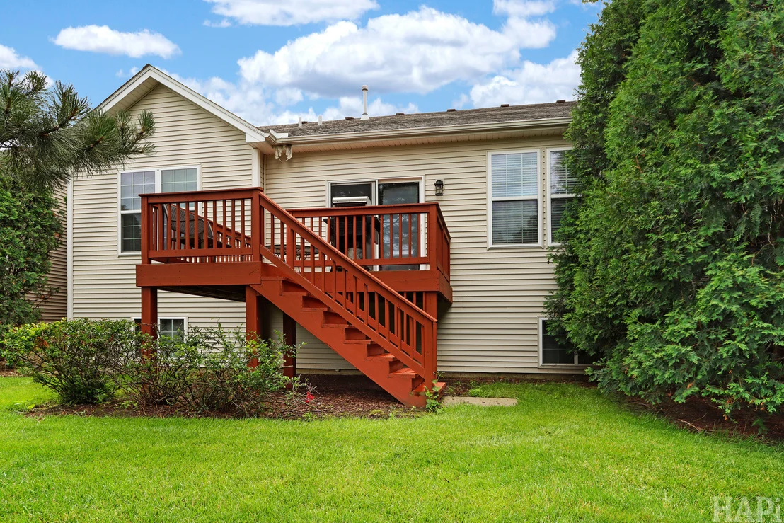 Photo of 5952 Leeds Road