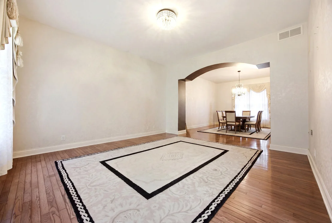 Photo of 2284 Cairnwell Drive