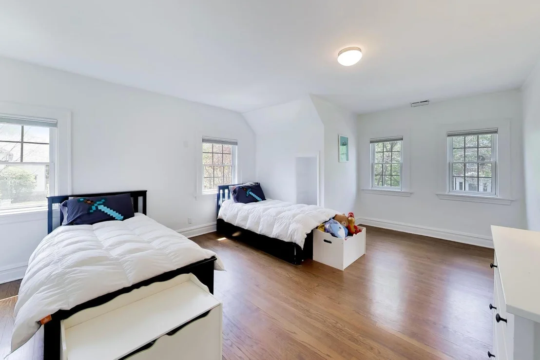 Photo of 1636 Forest Avenue