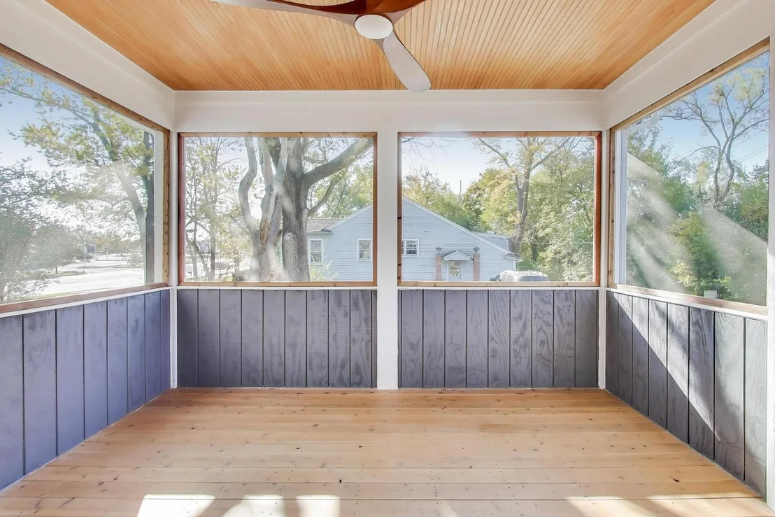Photo of 894 N Quentin Road