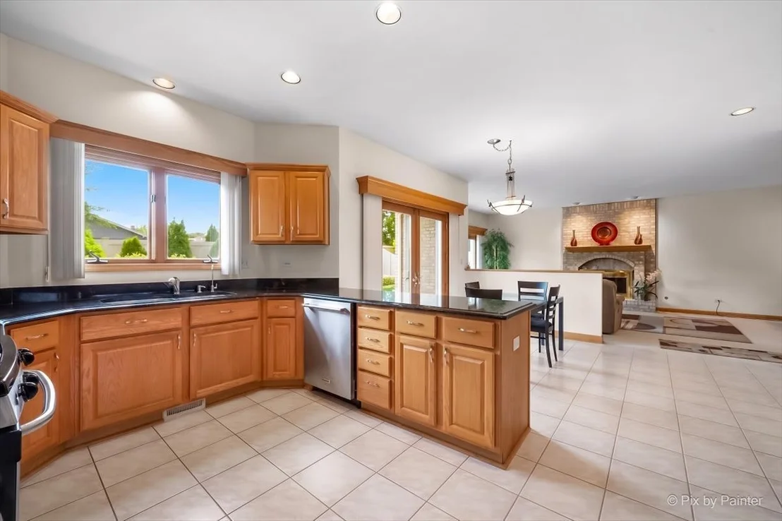 Photo of 958 W Stonehedge Drive