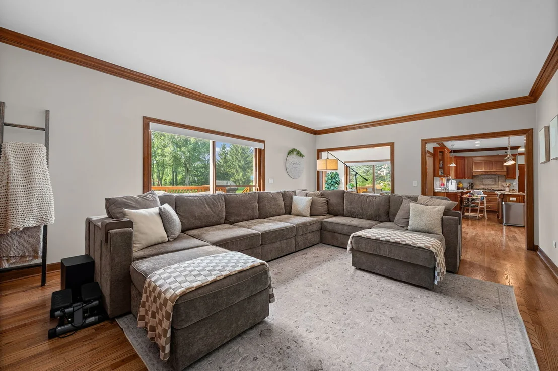 Photo of 5657 Oakwood Circle