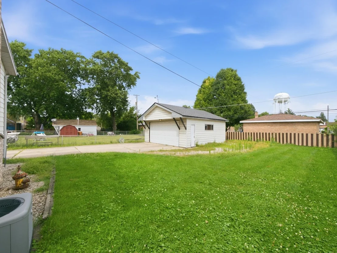 Photo of 519 Maple Lane