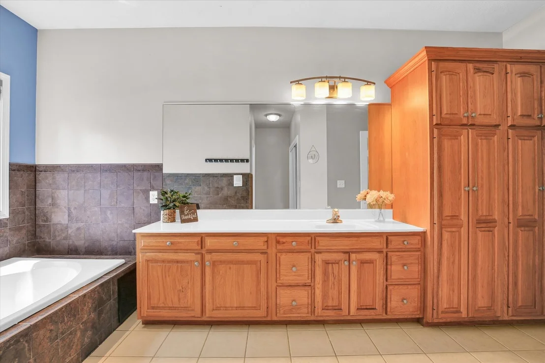 Photo of 1516 River Bluff Drive