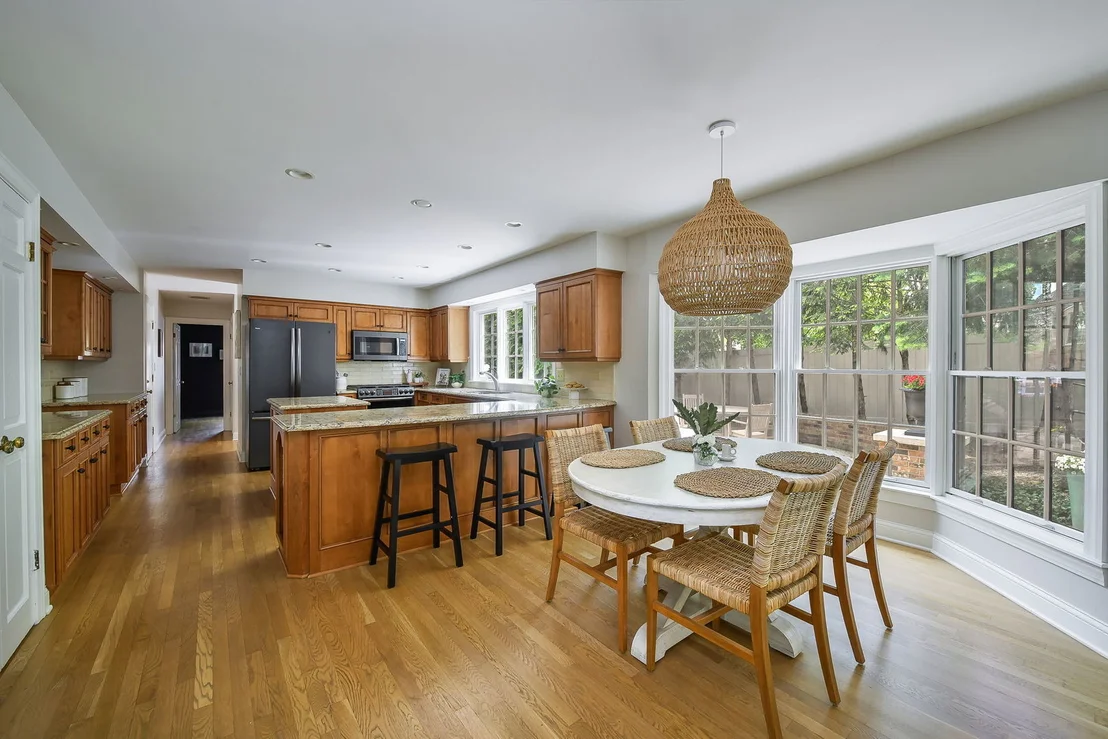Photo of 707 Gary Court