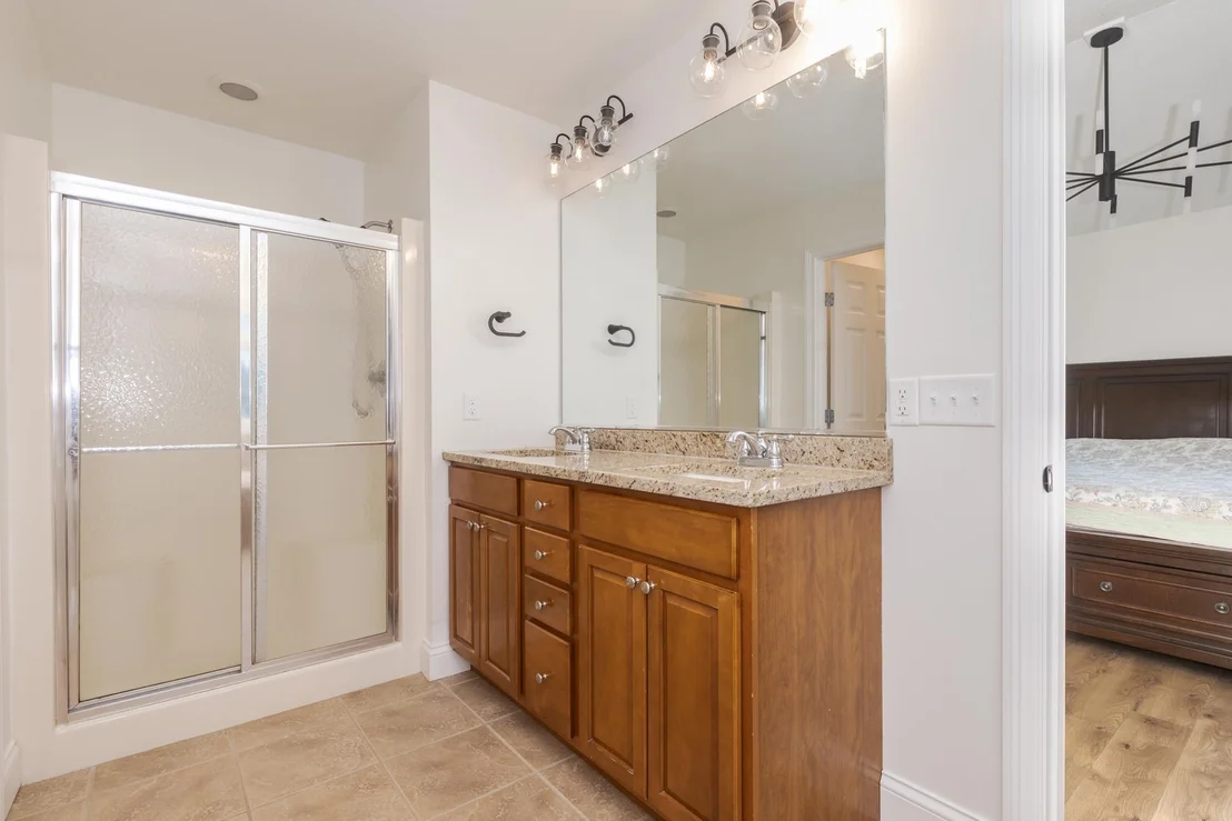 Photo of 980 Balsam Road