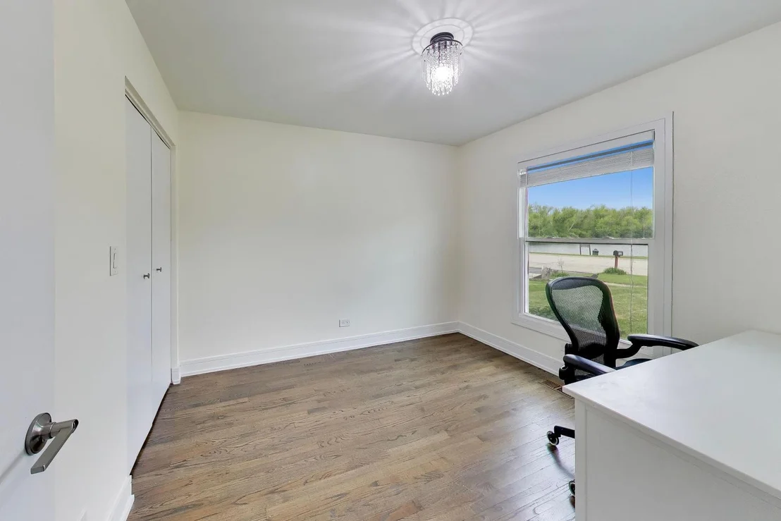 Photo of 1410 N Scully Drive