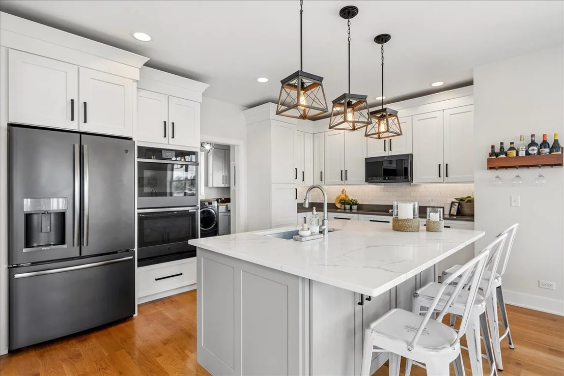 Photo of 225 Edgewater Drive
