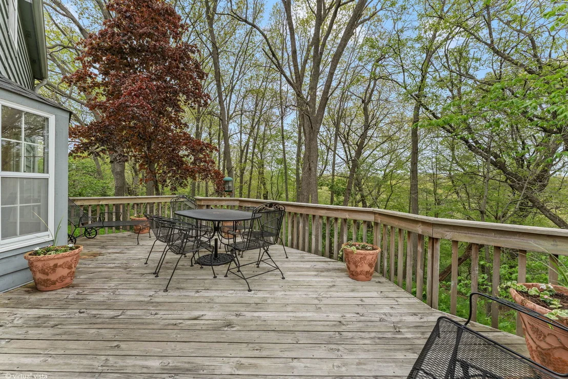 Photo of 635 Oakview Drive
