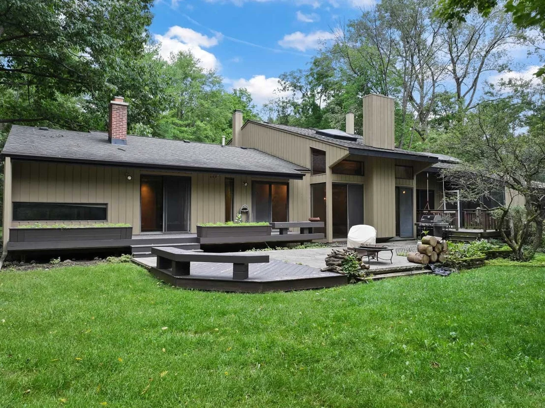 Photo of 560 Thornmeadow Road